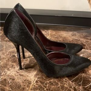 Gucci leather and pony hair Dorset pumps. Size 37. Box included